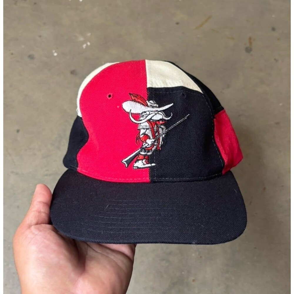 RARE Vintage 90s UNLV Runnin Rebels Patchwork Top Of The World TOW Snapback Hat